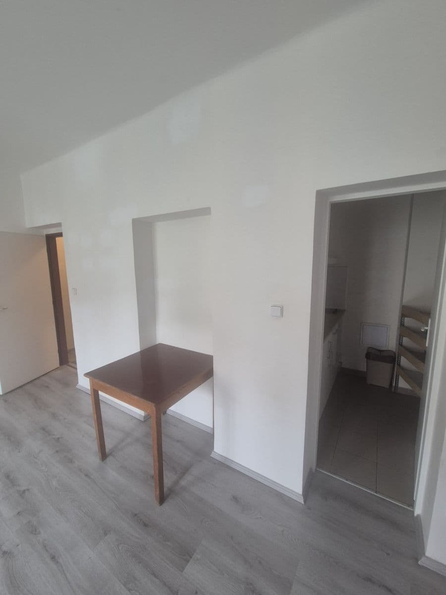 Studio flat to rent, 35 m², Kladenská, Prague, Prague Studio flat to rent, 35 m², Kladenská, Prague, Prague