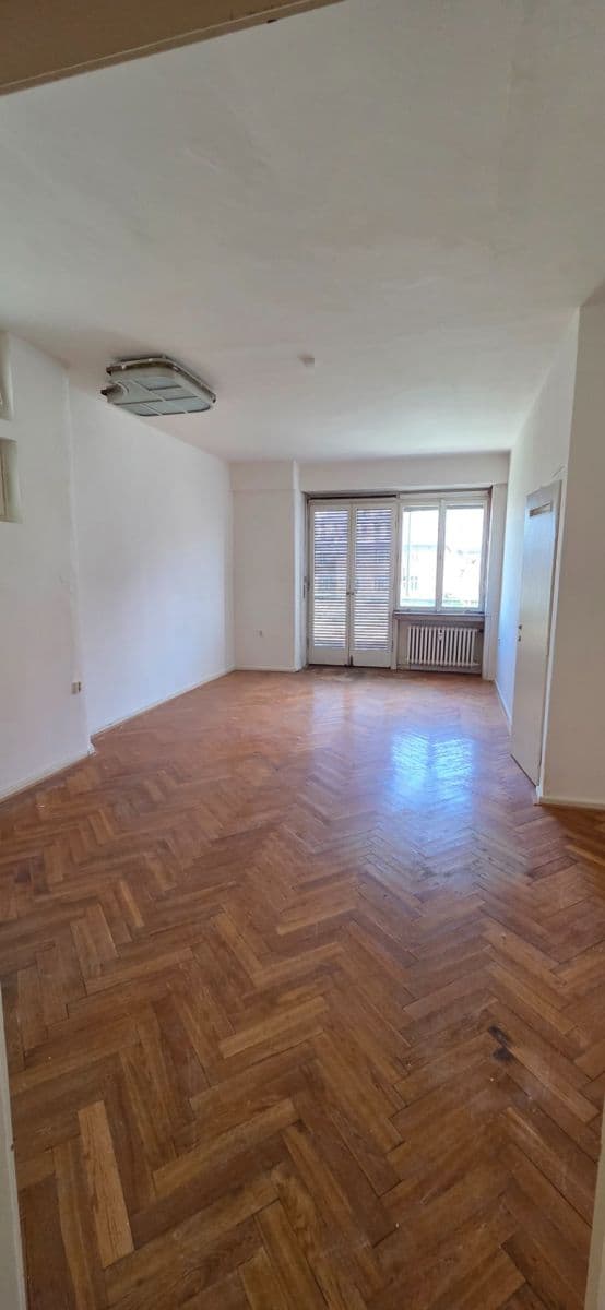 2 bedroom flat to rent, 82 m², Petrské náměstí, Prague, Prague 2 bedroom flat to rent, 82 m², Petrské náměstí, Prague, Prague
