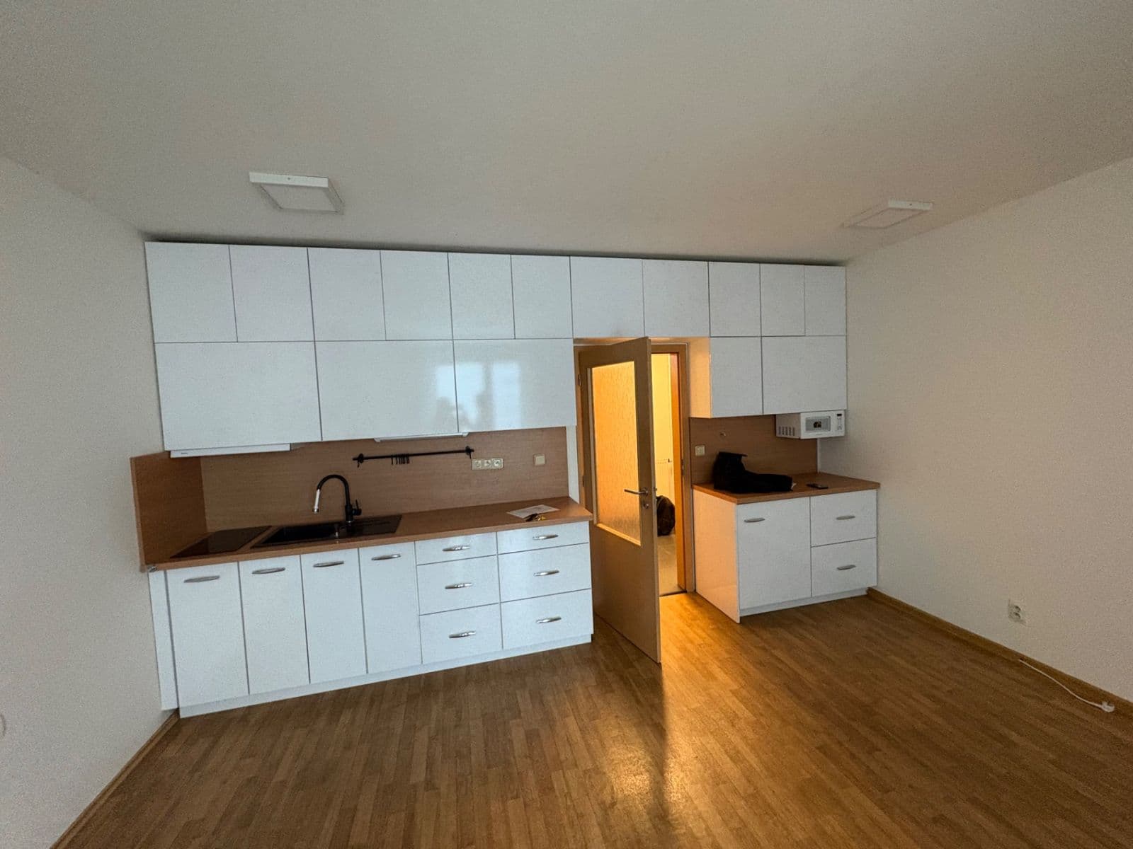 Studio flat to rent, 32 m², Novodvorská, Prague, Prague Studio flat to rent, 32 m², Novodvorská, Prague, Prague