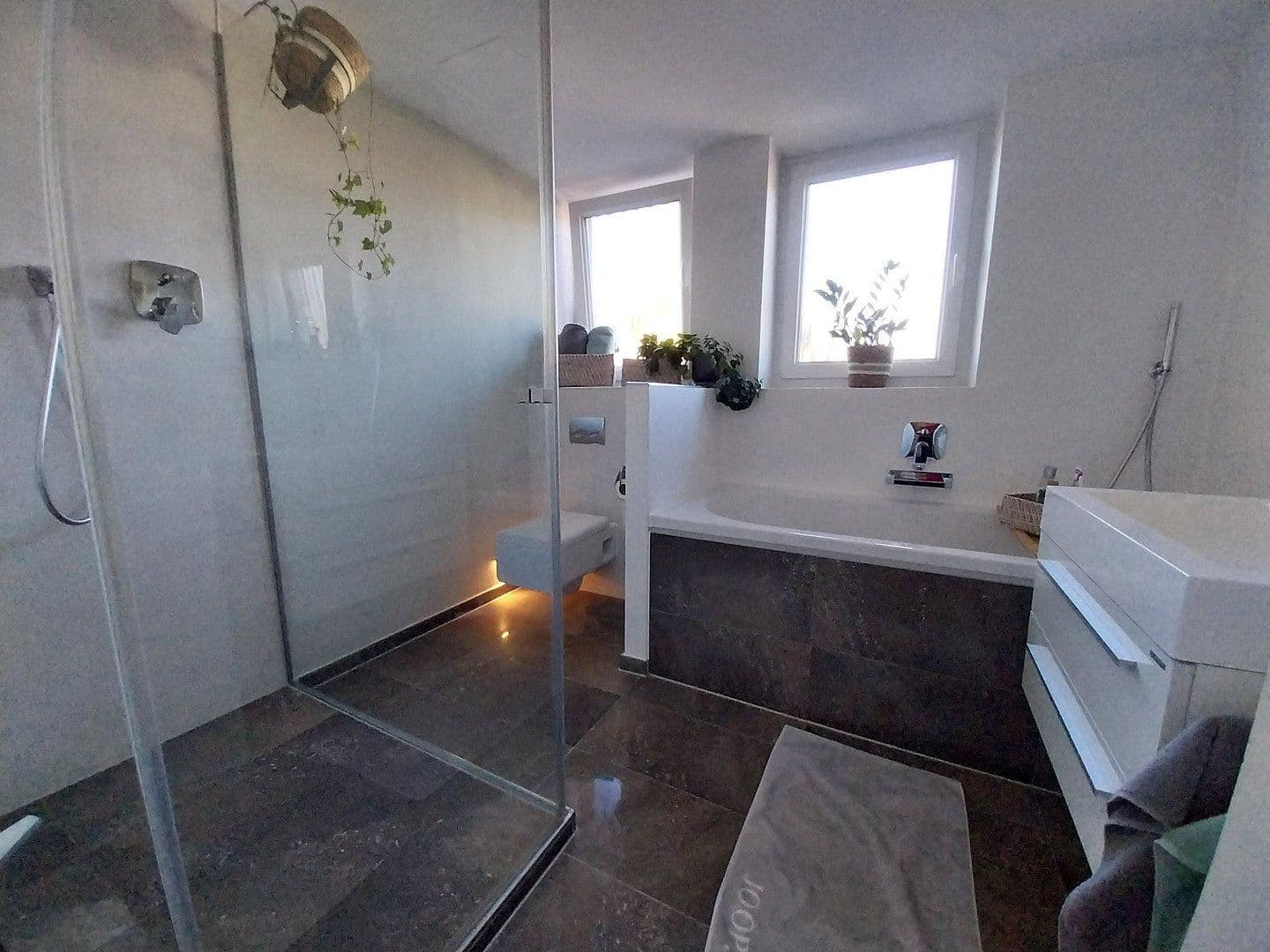 1 bedroom with open-plan kitchen flat to rent, 69 m², Weissach/Rottach Egern, Bavaria 1 bedroom with open-plan kitchen flat to rent, 69 m², Weissach/Rottach Egern, Bavaria