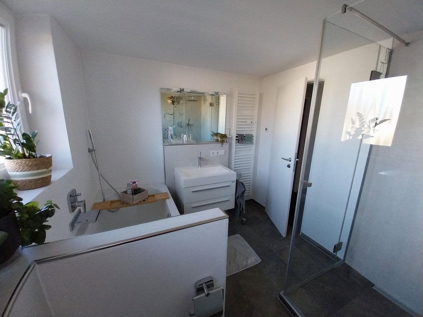 1 bedroom with open-plan kitchen flat to rent, 69 m², Weissach/Rottach Egern, Bavaria 1 bedroom with open-plan kitchen flat to rent, 69 m², Weissach/Rottach Egern, Bavaria