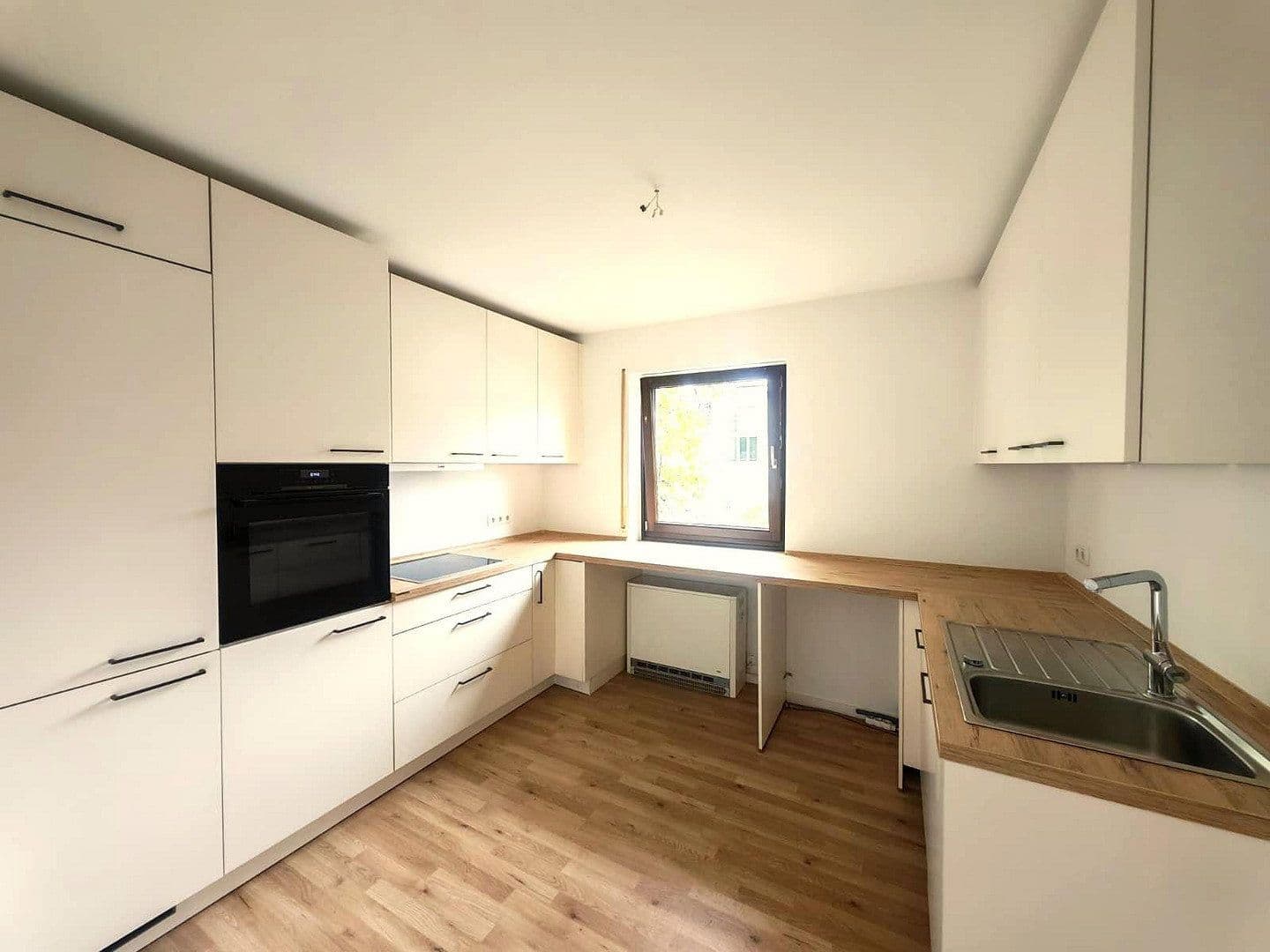 1 bedroom with open-plan kitchen flat to rent, 84 m², Kameruner Str. 14, München, Bavaria 1 bedroom with open-plan kitchen flat to rent, 84 m², Kameruner Str. 14, München, Bavaria
