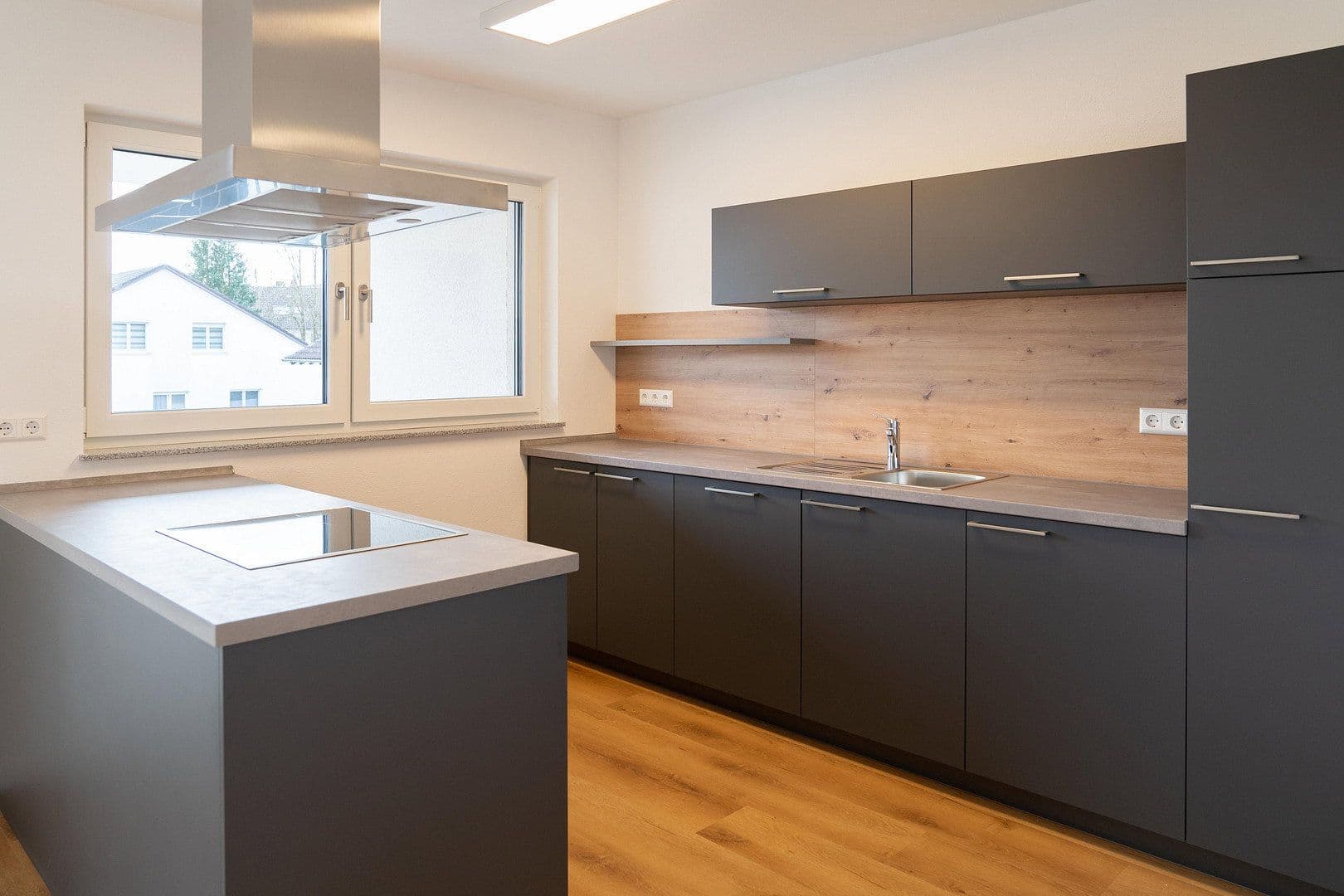 2 bedroom with open-plan kitchen flat to rent, 101 m², Dietenheim, Baden-Württemberg 2 bedroom with open-plan kitchen flat to rent, 101 m², Dietenheim, Baden-Württemberg