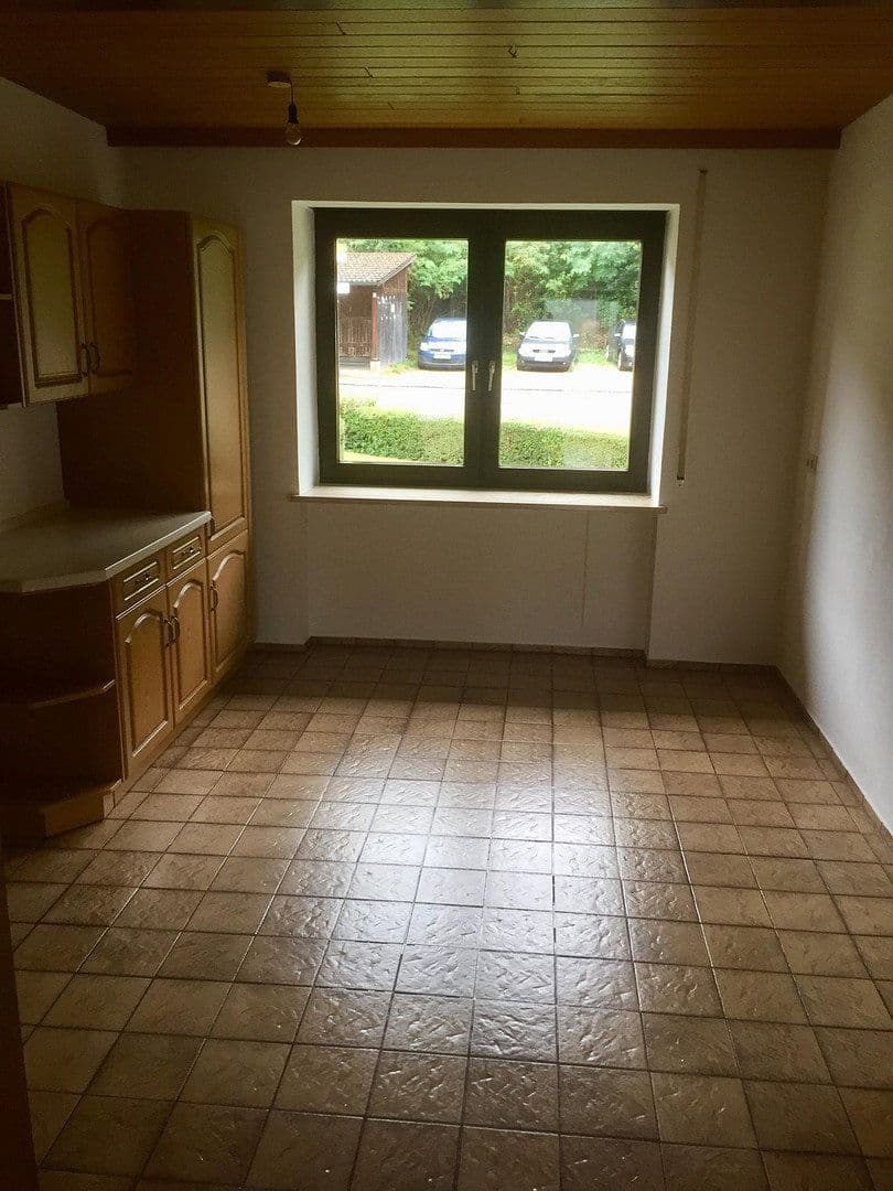 3 bedroom with open-plan kitchen flat to rent, 140 m², Dollnstein OT Obereichstätt, Bavaria 3 bedroom with open-plan kitchen flat to rent, 140 m², Dollnstein OT Obereichstätt, Bavaria