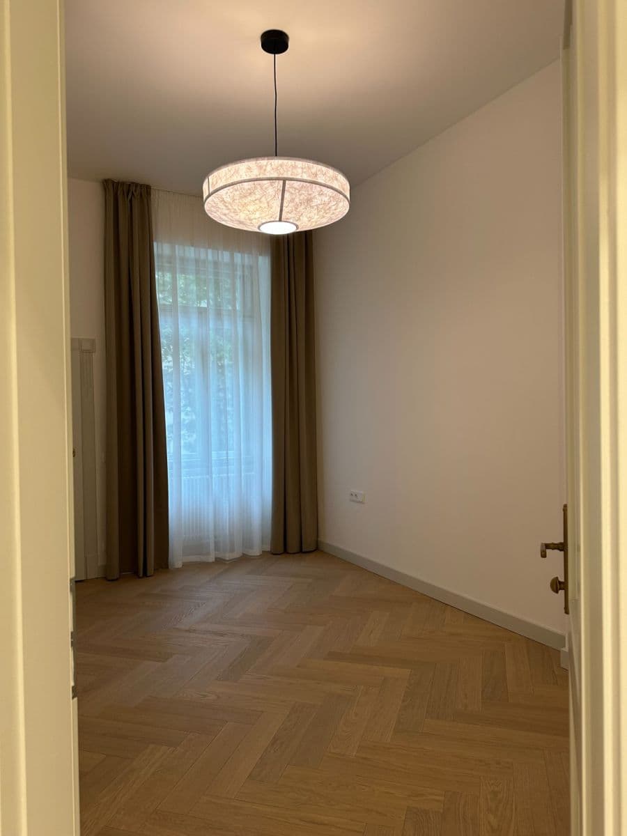 1 bedroom with open-plan kitchen flat to rent, 49 m², Mánesova, Prague, Prague 1 bedroom with open-plan kitchen flat to rent, 49 m², Mánesova, Prague, Prague