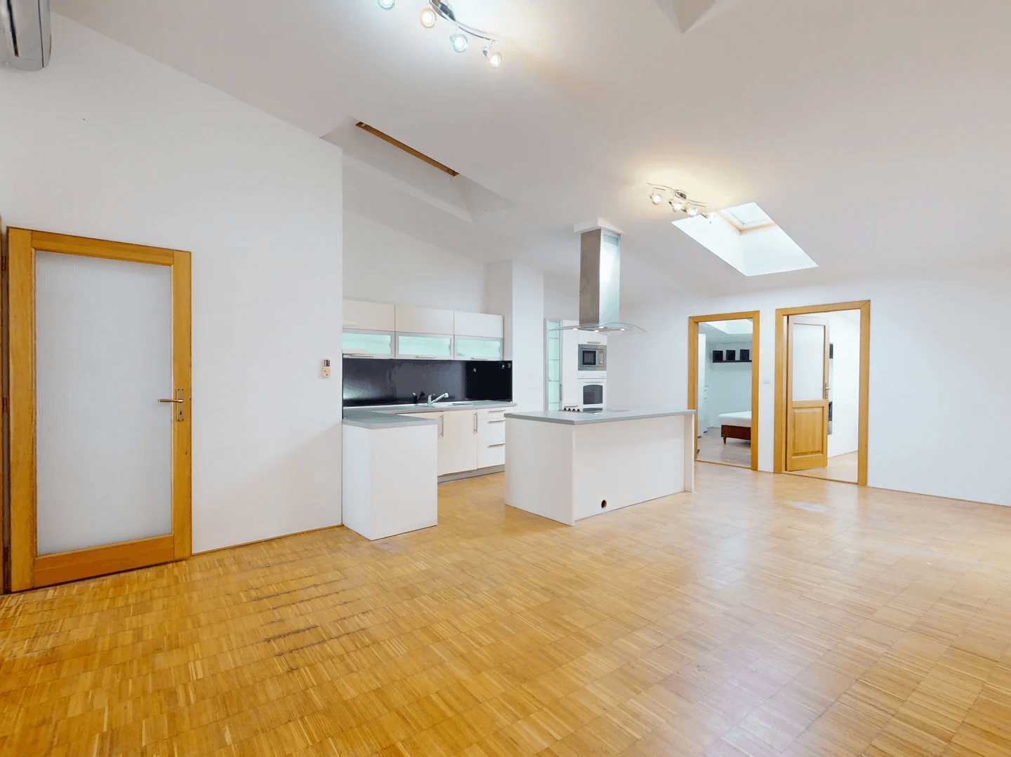 2 bedroom with open-plan kitchen flat to rent, 85 m², Ztracená, Olomouc, Olomoucký Region 2 bedroom with open-plan kitchen flat to rent, 85 m², Ztracená, Olomouc, Olomoucký Region