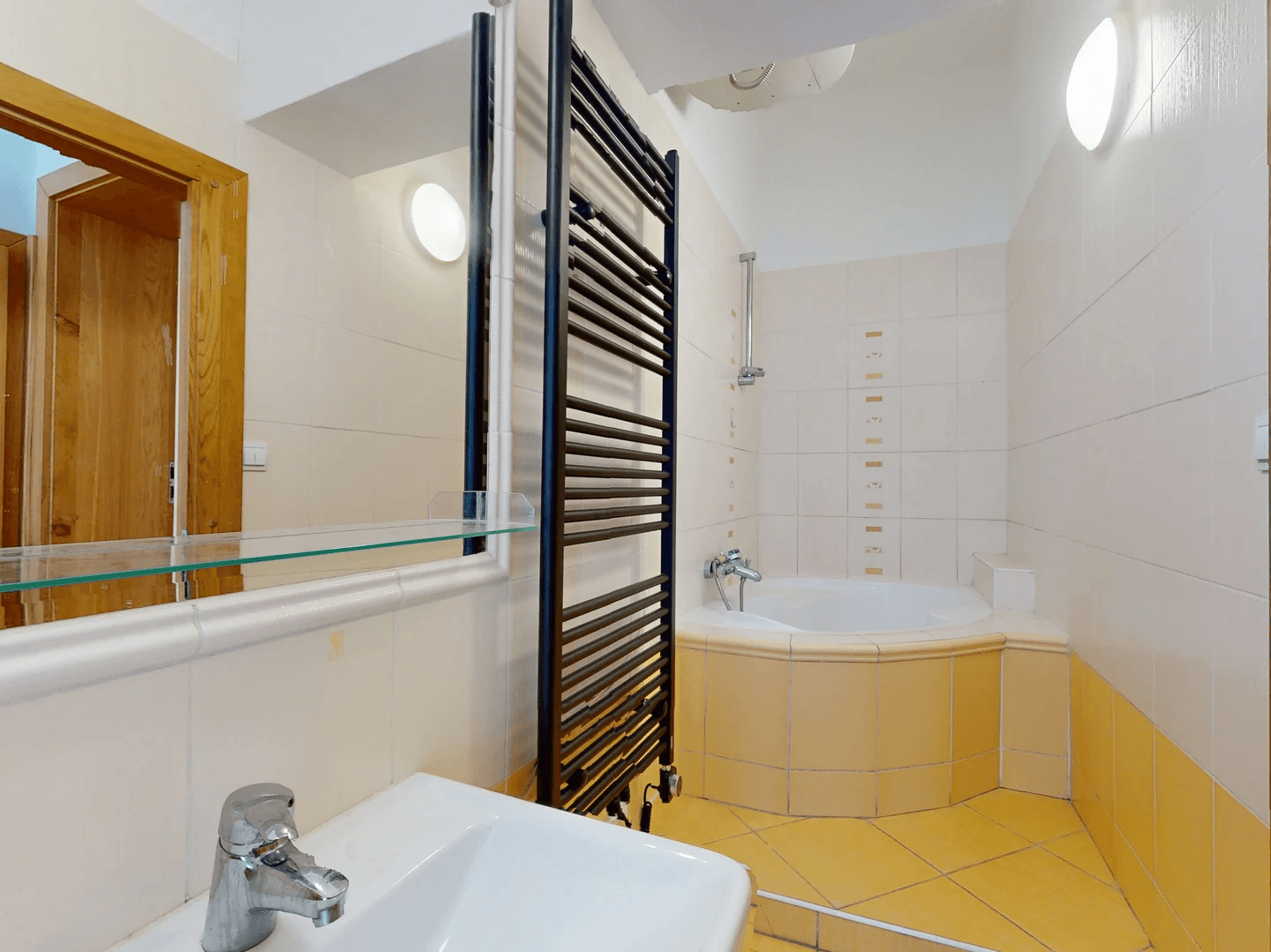 2 bedroom with open-plan kitchen flat to rent, 85 m², Ztracená, Olomouc, Olomoucký Region 2 bedroom with open-plan kitchen flat to rent, 85 m², Ztracená, Olomouc, Olomoucký Region