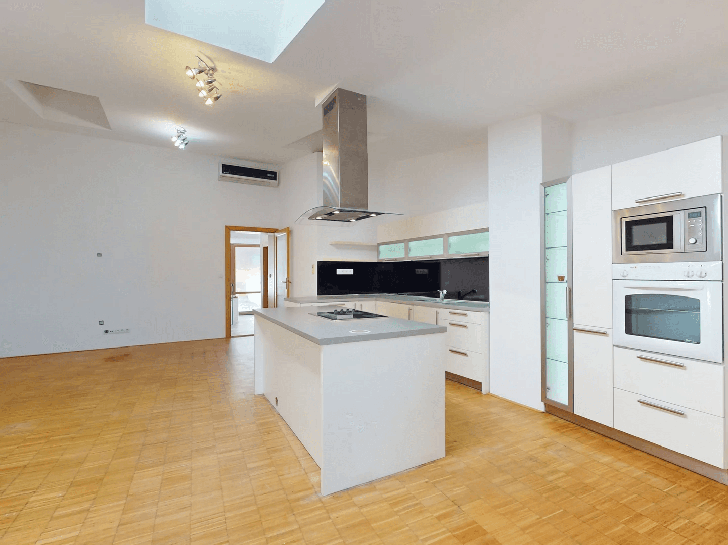 2 bedroom with open-plan kitchen flat to rent, 85 m², Ztracená, Olomouc, Olomoucký Region 2 bedroom with open-plan kitchen flat to rent, 85 m², Ztracená, Olomouc, Olomoucký Region