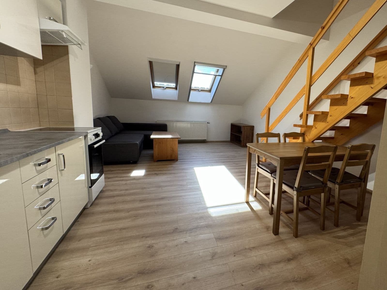 1 bedroom with open-plan kitchen flat to rent, 52 m², Štefánikova, Prague, Prague 1 bedroom with open-plan kitchen flat to rent, 52 m², Štefánikova, Prague, Prague