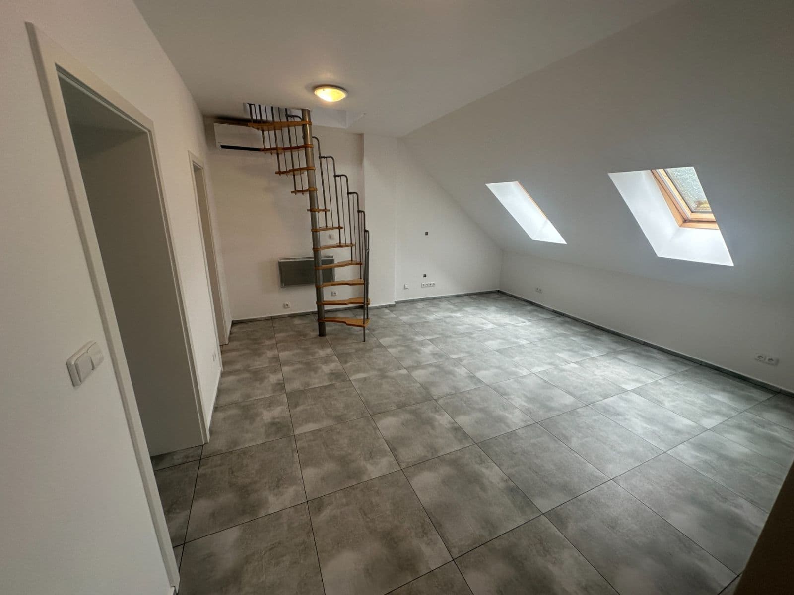 2 bedroom with open-plan kitchen flat for sale, 77 m², Jana Palacha, Kralupy nad Vltavou, Středočeský Region 2 bedroom with open-plan kitchen flat for sale, 77 m², Jana Palacha, Kralupy nad Vltavou, Středočeský Region