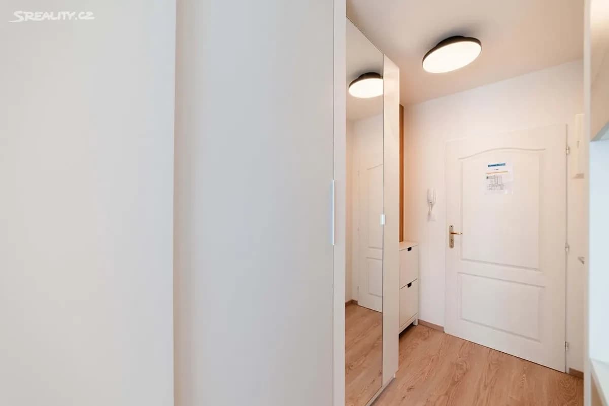 Studio flat to rent, 18 m², Kubánské náměstí, Prague, Prague Studio flat to rent, 18 m², Kubánské náměstí, Prague, Prague