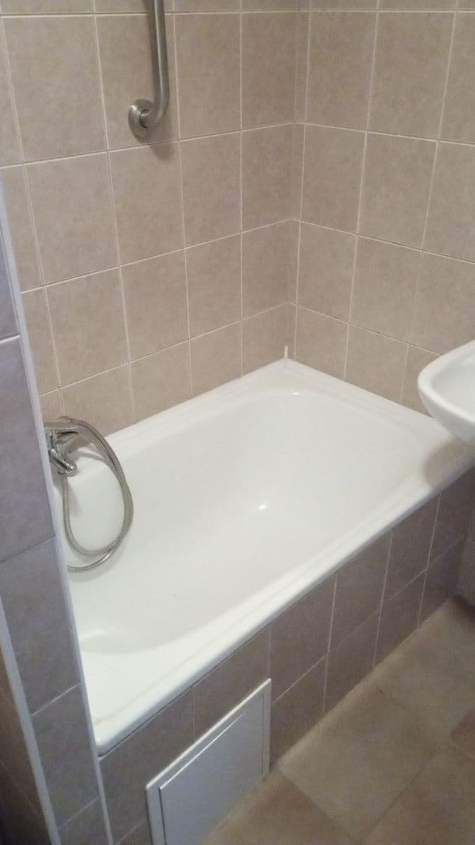 Studio flat to rent, 40 m², Holíkova, Jílové u Prahy, Středočeský Region Studio flat to rent, 40 m², Holíkova, Jílové u Prahy, Středočeský Region