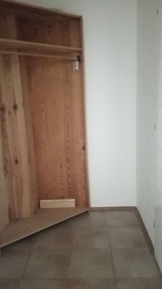 Studio flat to rent, 40 m², Holíkova, Jílové u Prahy, Středočeský Region Studio flat to rent, 40 m², Holíkova, Jílové u Prahy, Středočeský Region