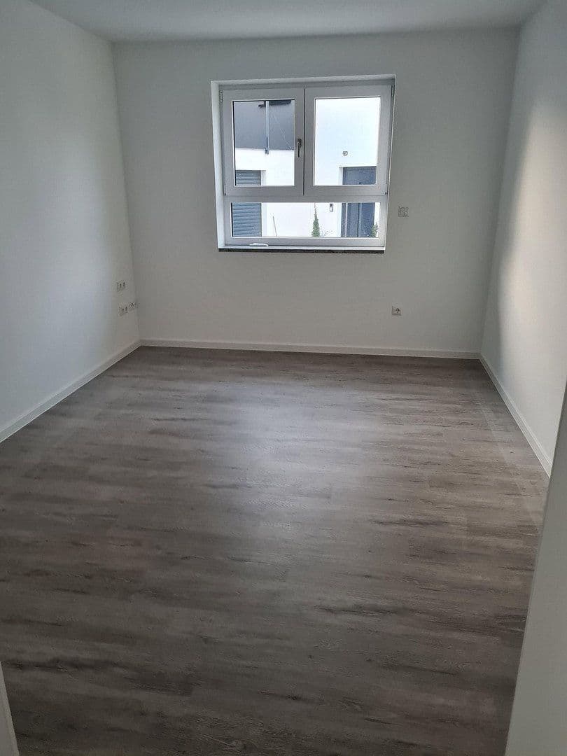 4 bedroom flat to rent, 141 m², Bischofsheim, Hesse 4 bedroom flat to rent, 141 m², Bischofsheim, Hesse