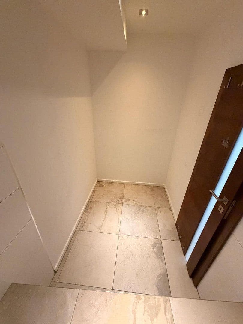 3 bedroom flat to rent, 131 m², Pulheim, North Rhine-Westphalia 3 bedroom flat to rent, 131 m², Pulheim, North Rhine-Westphalia
