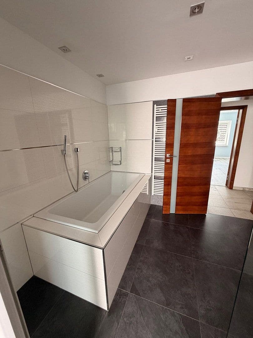 3 bedroom flat to rent, 131 m², Pulheim, North Rhine-Westphalia 3 bedroom flat to rent, 131 m², Pulheim, North Rhine-Westphalia