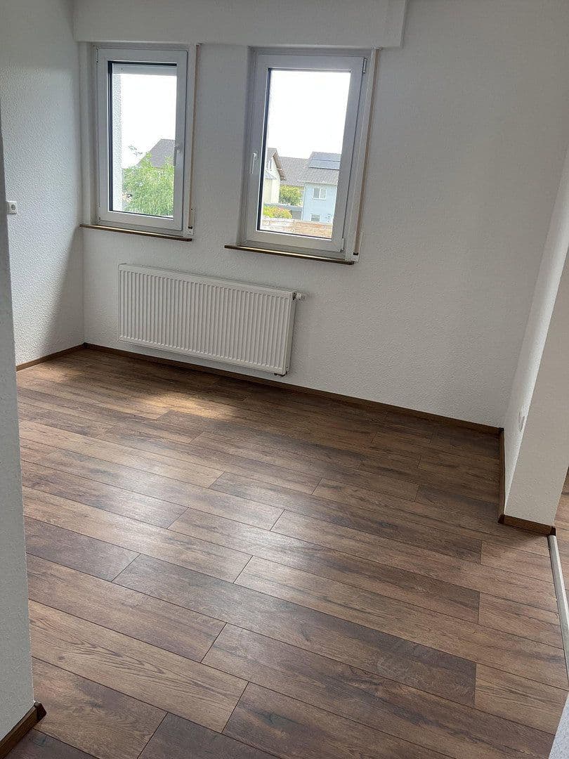 2 bedroom with open-plan kitchen flat to rent, 105 m², v.d. Leyenstr. 18, Nickenich, Rhineland-Palatinate 2 bedroom with open-plan kitchen flat to rent, 105 m², v.d. Leyenstr. 18, Nickenich, Rhineland-Palatinate