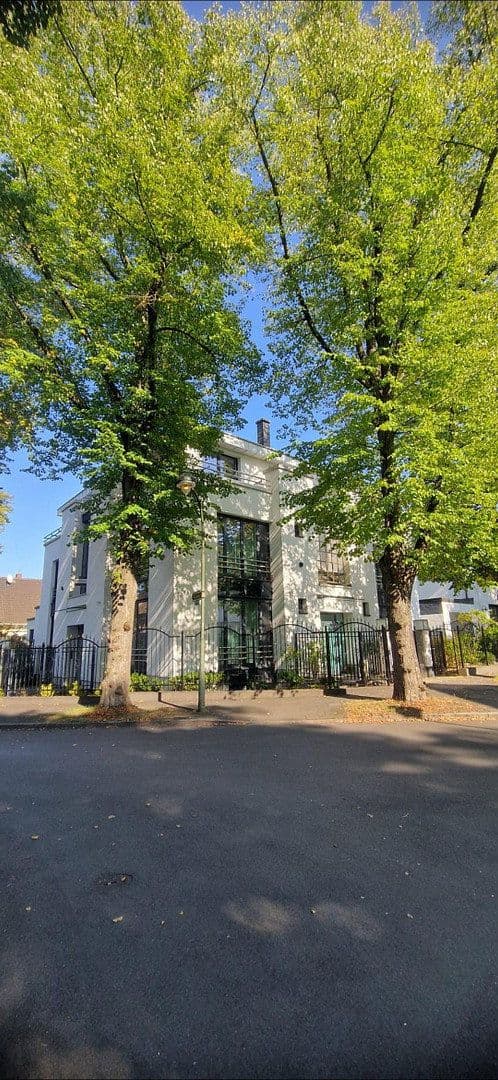 house for sale, 698 m², Düsseldorf, North Rhine-Westphalia house for sale, 698 m², Düsseldorf, North Rhine-Westphalia