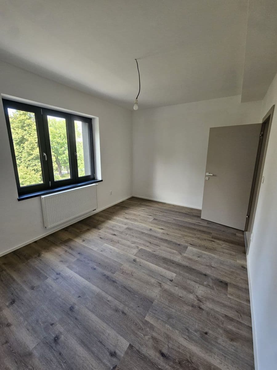 1 bedroom with open-plan kitchen flat to rent, 67 m², Dobrovského, Olomouc, Olomoucký Region 1 bedroom with open-plan kitchen flat to rent, 67 m², Dobrovského, Olomouc, Olomoucký Region
