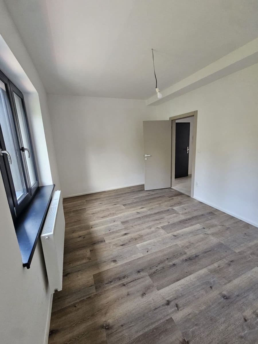 1 bedroom with open-plan kitchen flat to rent, 67 m², Dobrovského, Olomouc, Olomoucký Region 1 bedroom with open-plan kitchen flat to rent, 67 m², Dobrovského, Olomouc, Olomoucký Region
