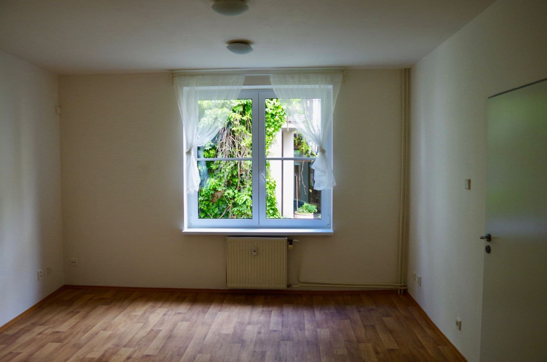1 bedroom with open-plan kitchen flat to rent, 40 m², Krymská, Prague, Prague 1 bedroom with open-plan kitchen flat to rent, 40 m², Krymská, Prague, Prague