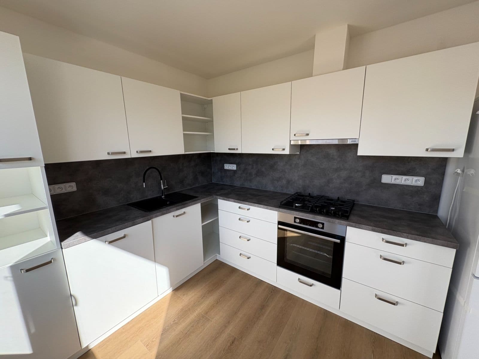 3 bedroom flat to rent, 75 m², Družstevní, Adamov, Jihomoravský Region 3 bedroom flat to rent, 75 m², Družstevní, Adamov, Jihomoravský Region