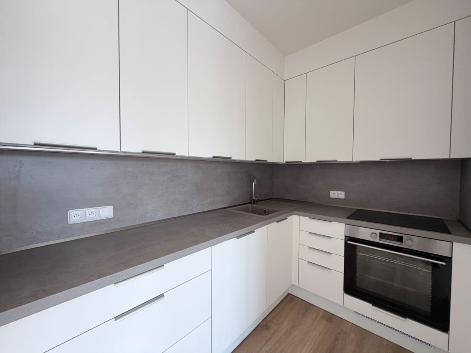 Studio flat to rent, 38 m², Nádražní, Kralupy nad Vltavou, Středočeský Region Studio flat to rent, 38 m², Nádražní, Kralupy nad Vltavou, Středočeský Region