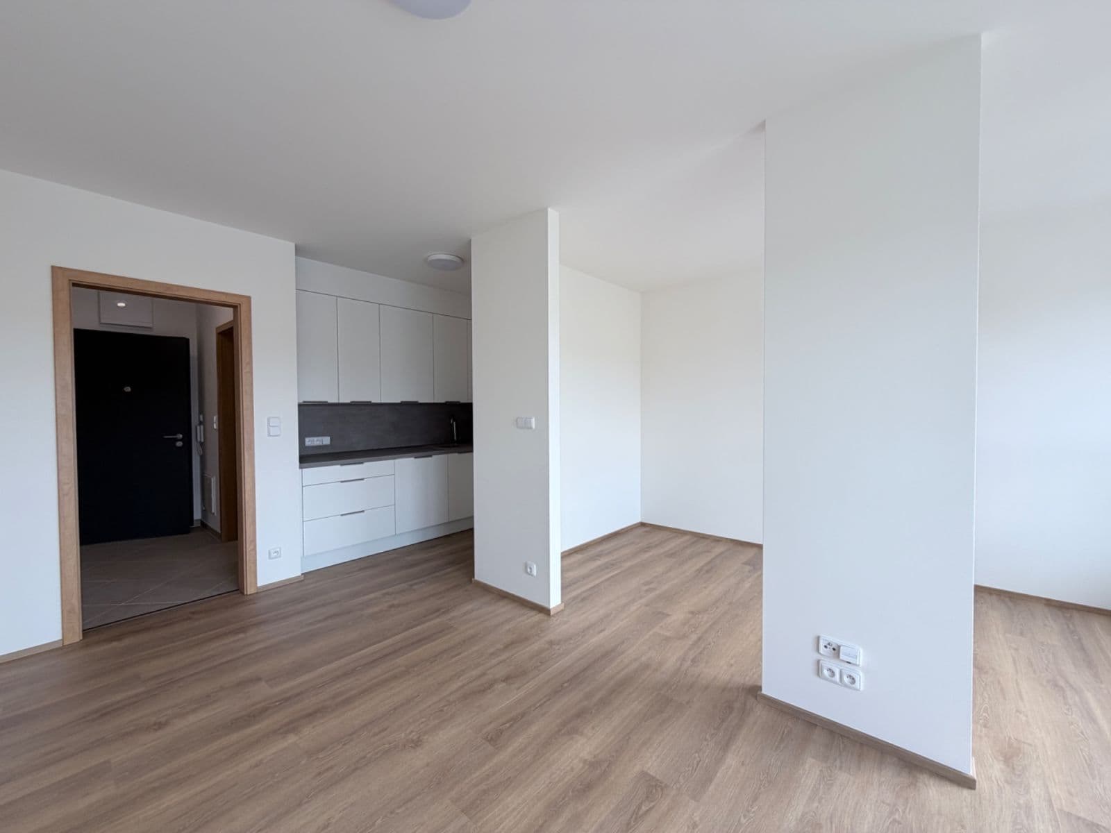 Studio flat to rent, 38 m², Nádražní, Kralupy nad Vltavou, Středočeský Region Studio flat to rent, 38 m², Nádražní, Kralupy nad Vltavou, Středočeský Region