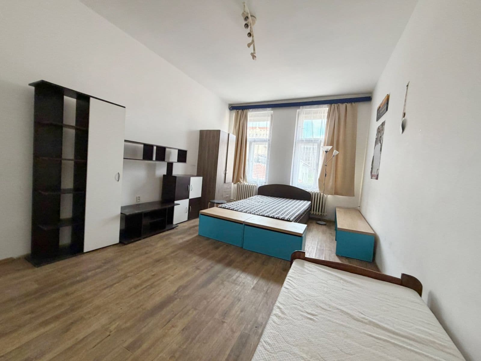 2 bedroom with open-plan kitchen flat to rent, 84 m², Krymská, Prague, Prague 2 bedroom with open-plan kitchen flat to rent, 84 m², Krymská, Prague, Prague