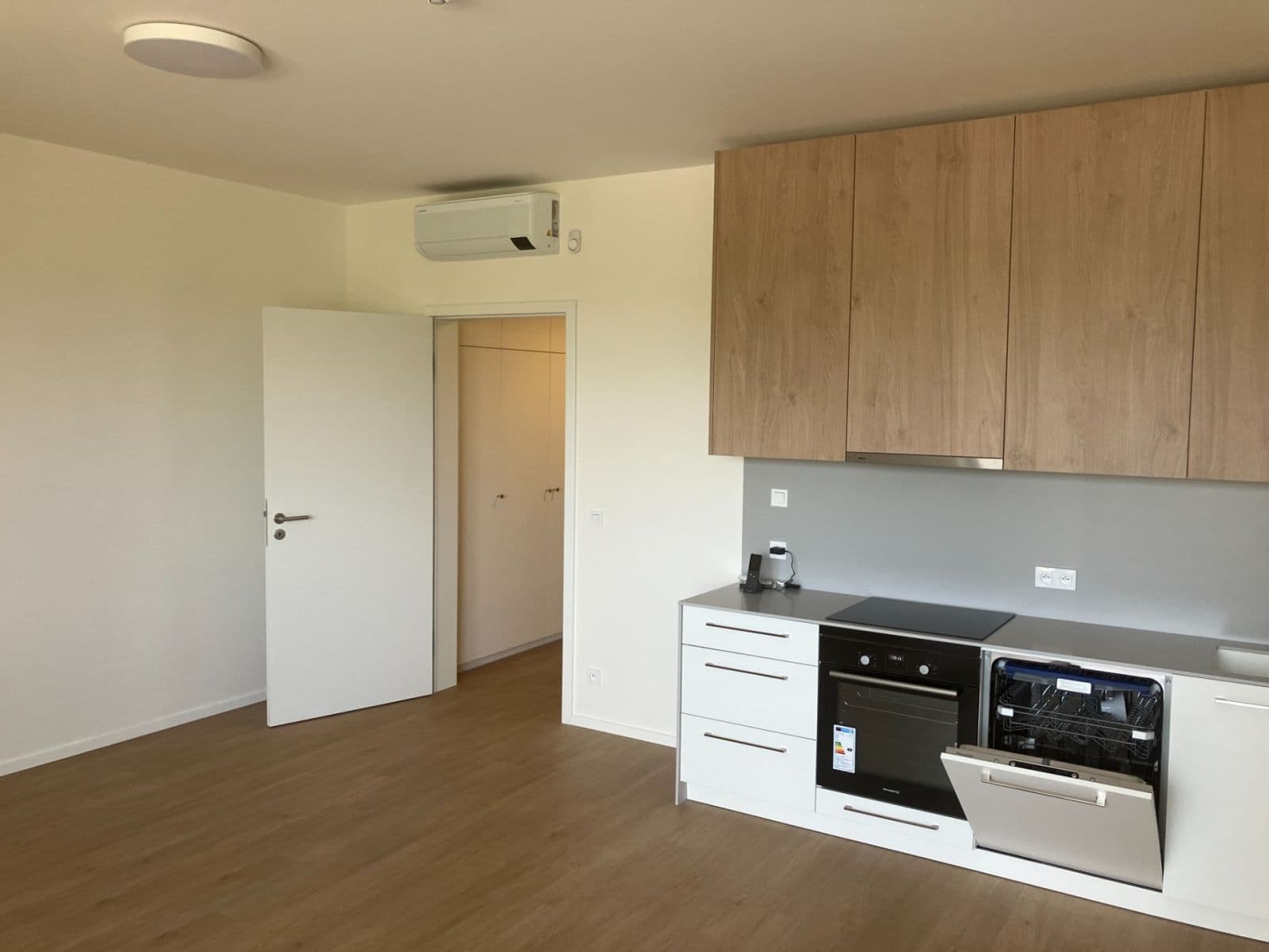 Studio flat to rent, 44 m², U Golfu, Prague, Prague Studio flat to rent, 44 m², U Golfu, Prague, Prague