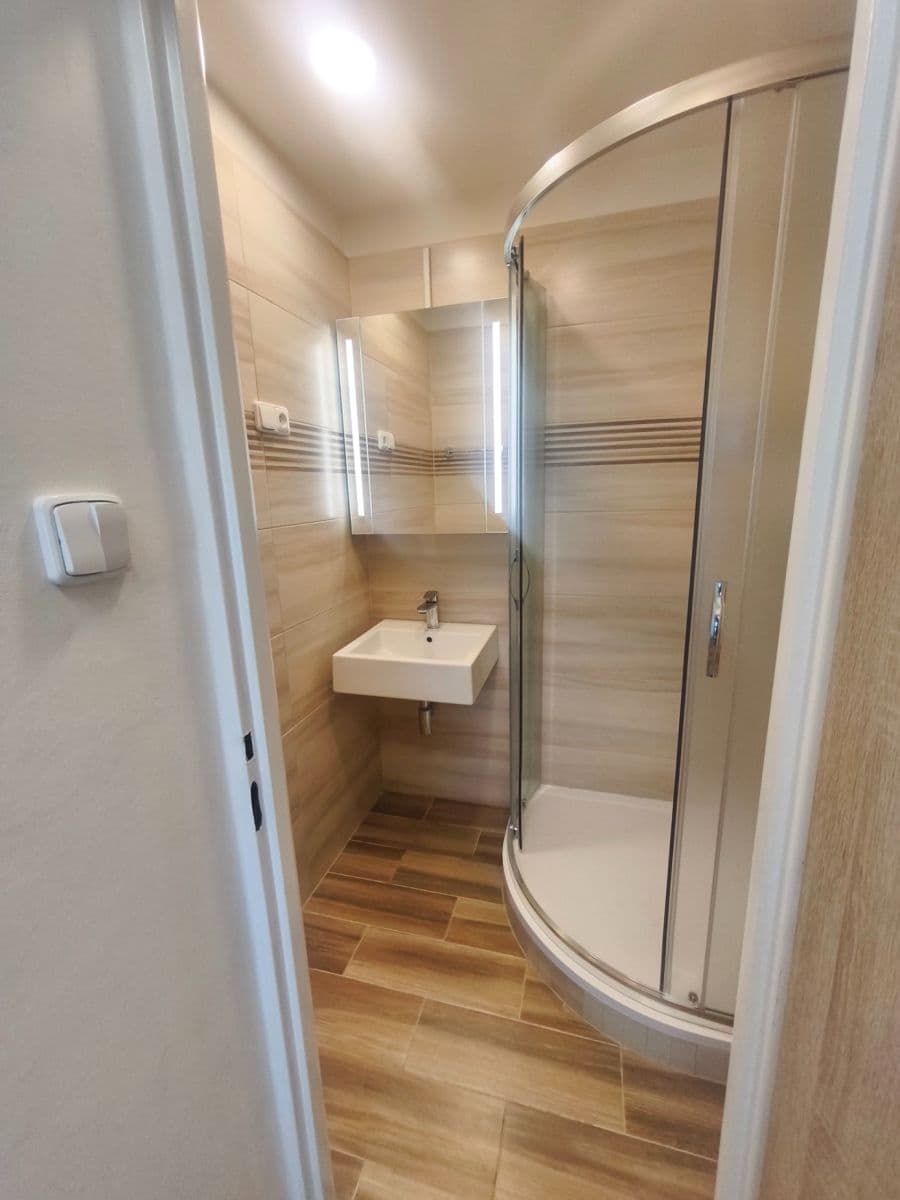 3 bedroom flat to rent, 67 m², Sídliště Ⅰ, Kamenice, Středočeský Region 3 bedroom flat to rent, 67 m², Sídliště Ⅰ, Kamenice, Středočeský Region