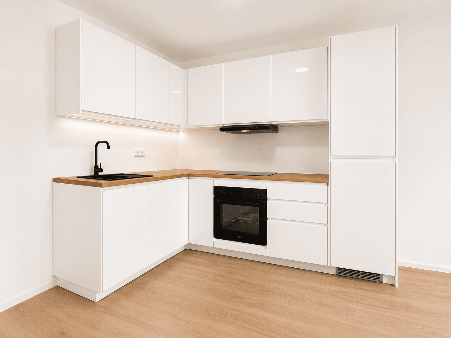 3 bedroom with open-plan kitchen flat for sale, 79 m², Vratislavská, Prague, Prague 3 bedroom with open-plan kitchen flat for sale, 79 m², Vratislavská, Prague, Prague