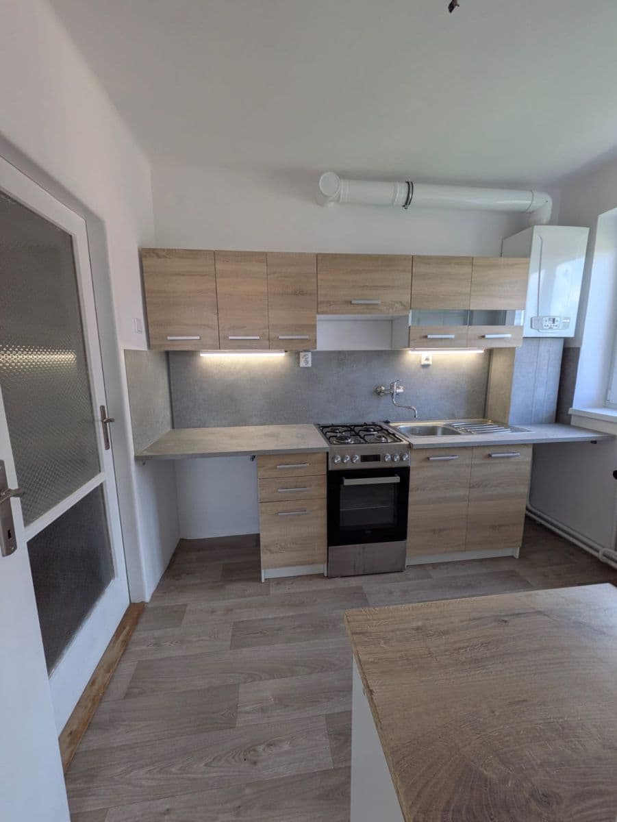 3 bedroom flat to rent, 65 m², Vrchlického, Roudnice nad Labem, Ústecký Region 3 bedroom flat to rent, 65 m², Vrchlického, Roudnice nad Labem, Ústecký Region