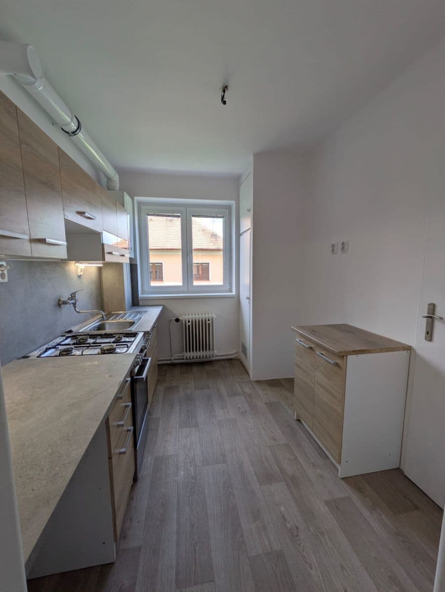 3 bedroom flat to rent, 65 m², Vrchlického, Roudnice nad Labem, Ústecký Region 3 bedroom flat to rent, 65 m², Vrchlického, Roudnice nad Labem, Ústecký Region