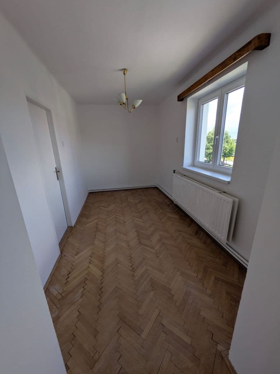 3 bedroom flat to rent, 65 m², Vrchlického, Roudnice nad Labem, Ústecký Region 3 bedroom flat to rent, 65 m², Vrchlického, Roudnice nad Labem, Ústecký Region