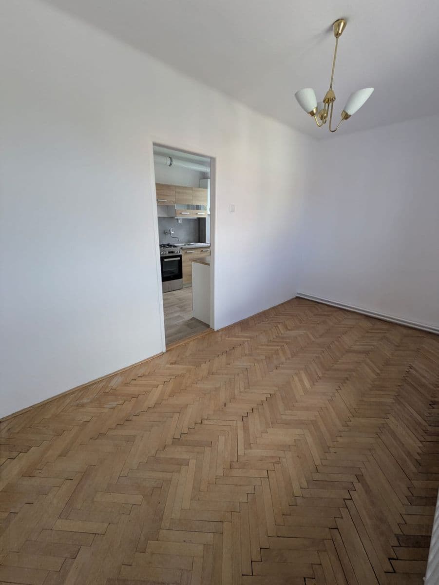 3 bedroom flat to rent, 65 m², Vrchlického, Roudnice nad Labem, Ústecký Region 3 bedroom flat to rent, 65 m², Vrchlického, Roudnice nad Labem, Ústecký Region