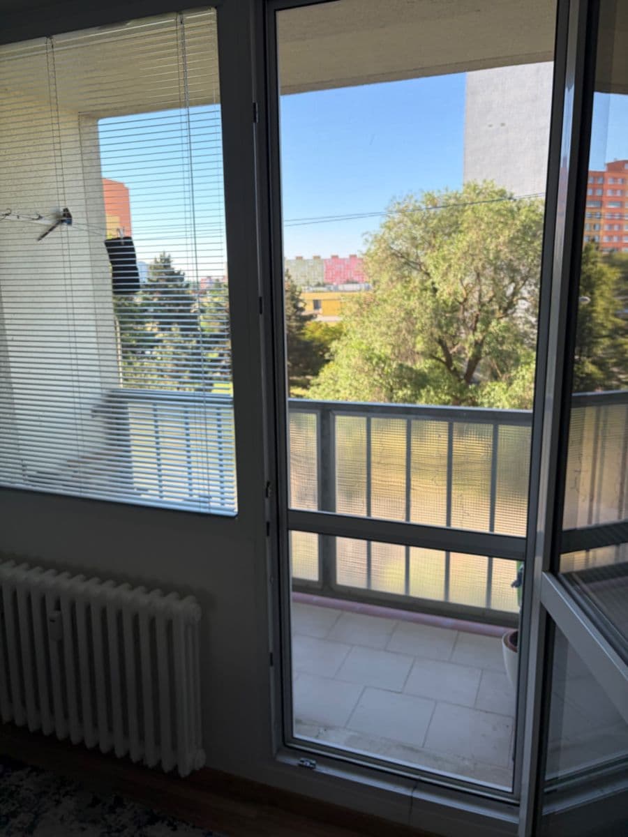 2 bedroom with open-plan kitchen flat to rent, 61 m², Feřtekova, Prague, Prague 2 bedroom with open-plan kitchen flat to rent, 61 m², Feřtekova, Prague, Prague