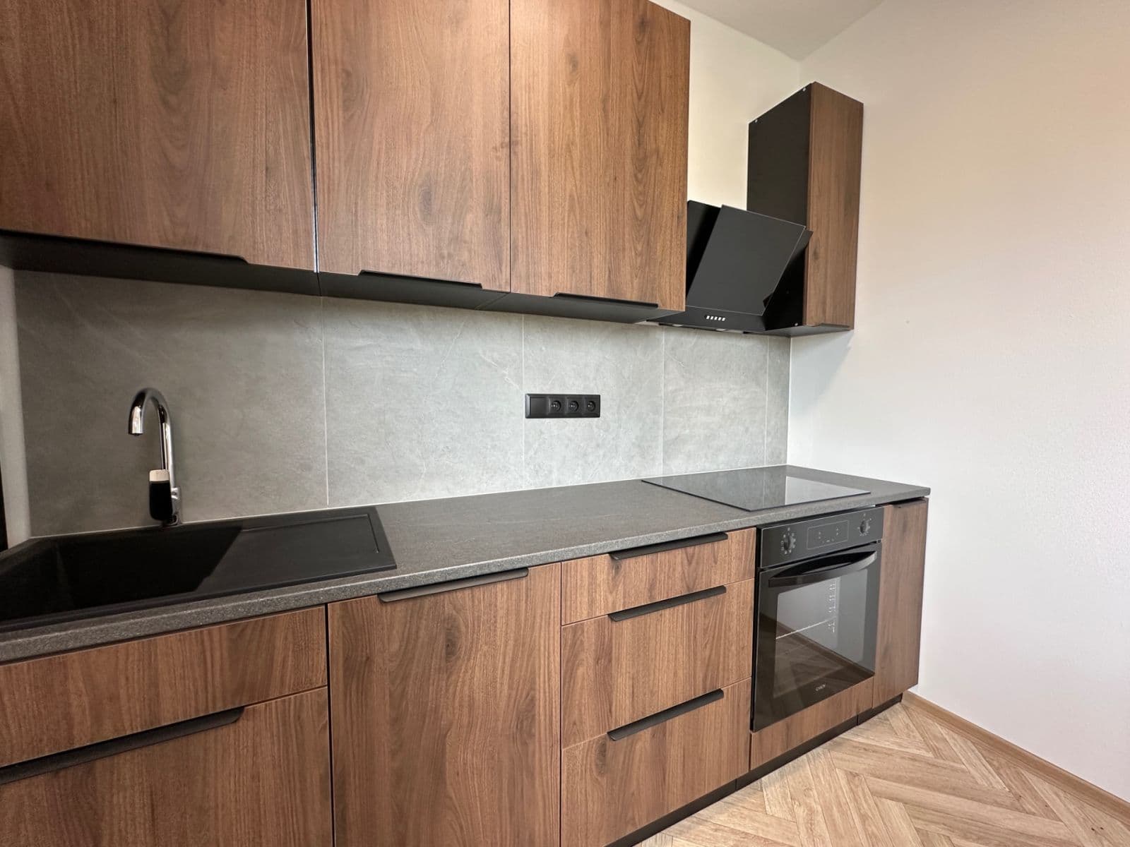 1 bedroom with open-plan kitchen flat to rent, 56 m², Sídliště Pražská, Havlíčkův Brod, Vysočina Region 1 bedroom with open-plan kitchen flat to rent, 56 m², Sídliště Pražská, Havlíčkův Brod, Vysočina Region