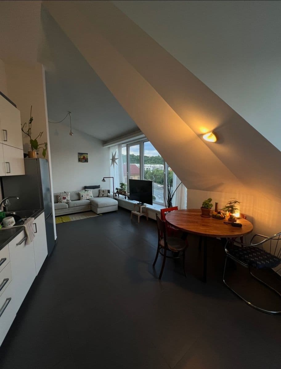 2 bedroom flat to rent, 62 m², Braunerova, Prague, Prague 2 bedroom flat to rent, 62 m², Braunerova, Prague, Prague