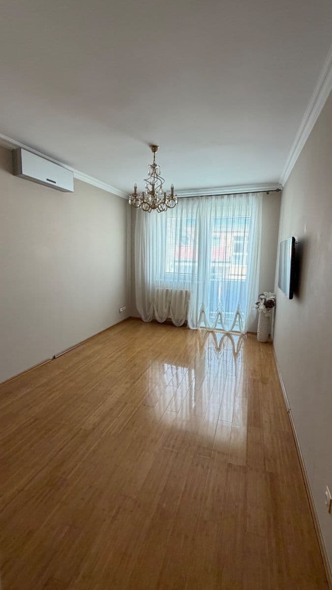 2 bedroom with open-plan kitchen flat to rent, 80 m², V Osikách, Prague, Prague 2 bedroom with open-plan kitchen flat to rent, 80 m², V Osikách, Prague, Prague