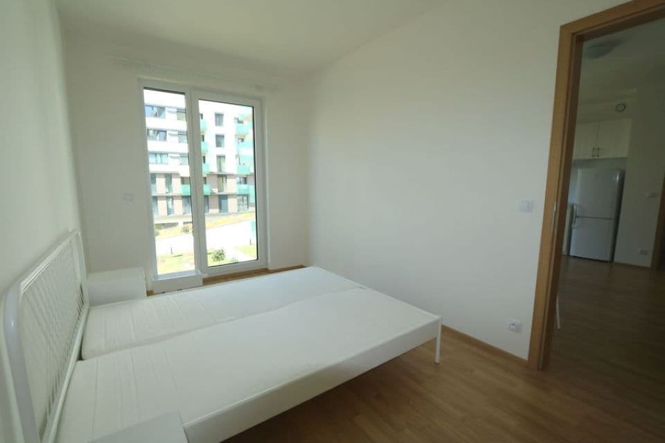 1 bedroom with open-plan kitchen flat to rent, 43 m², Petržílkova, Prague, Prague 1 bedroom with open-plan kitchen flat to rent, 43 m², Petržílkova, Prague, Prague