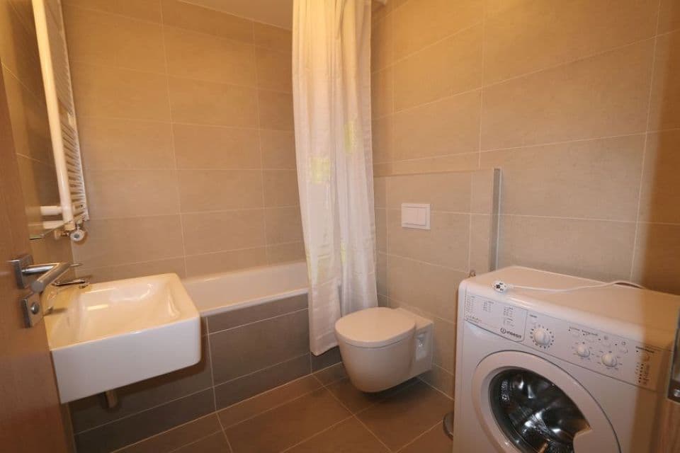 1 bedroom with open-plan kitchen flat to rent, 43 m², Petržílkova, Prague, Prague 1 bedroom with open-plan kitchen flat to rent, 43 m², Petržílkova, Prague, Prague