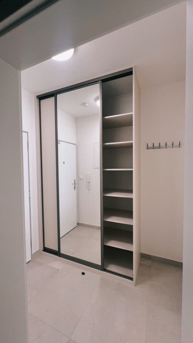 Studio flat to rent, 33 m², Gerstelova, Prague, Prague Studio flat to rent, 33 m², Gerstelova, Prague, Prague