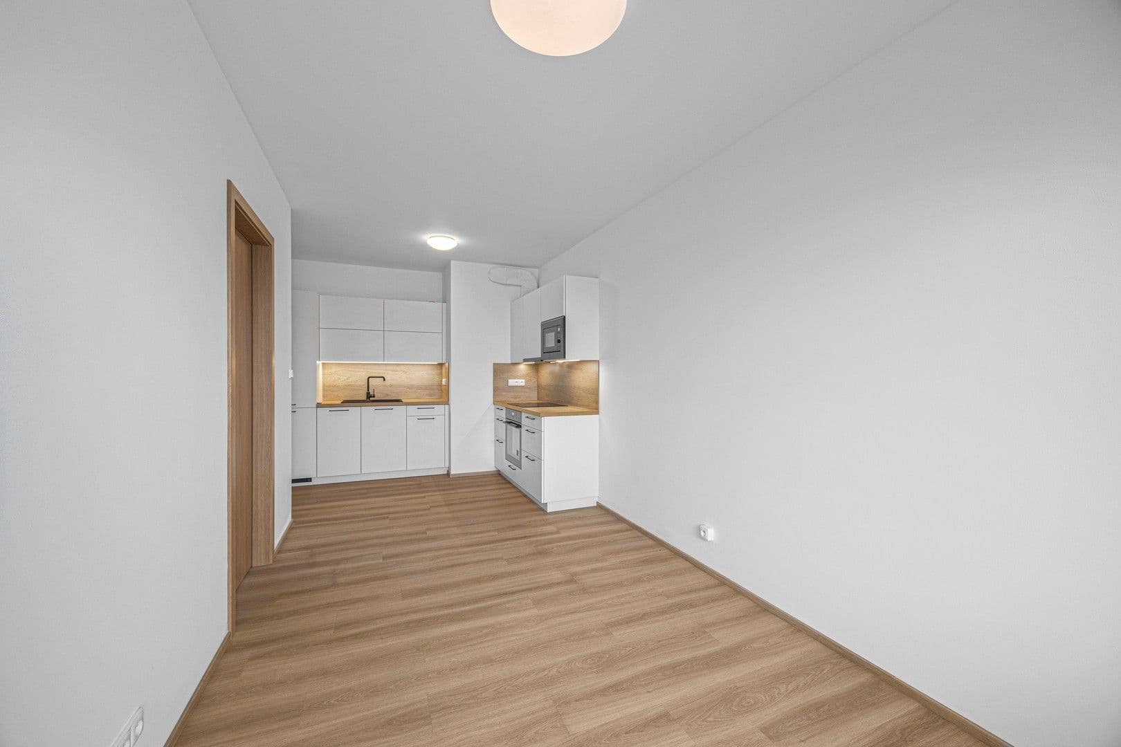 1 bedroom with open-plan kitchen flat to rent, 40 m², Honzíkova, Prague, Prague 1 bedroom with open-plan kitchen flat to rent, 40 m², Honzíkova, Prague, Prague