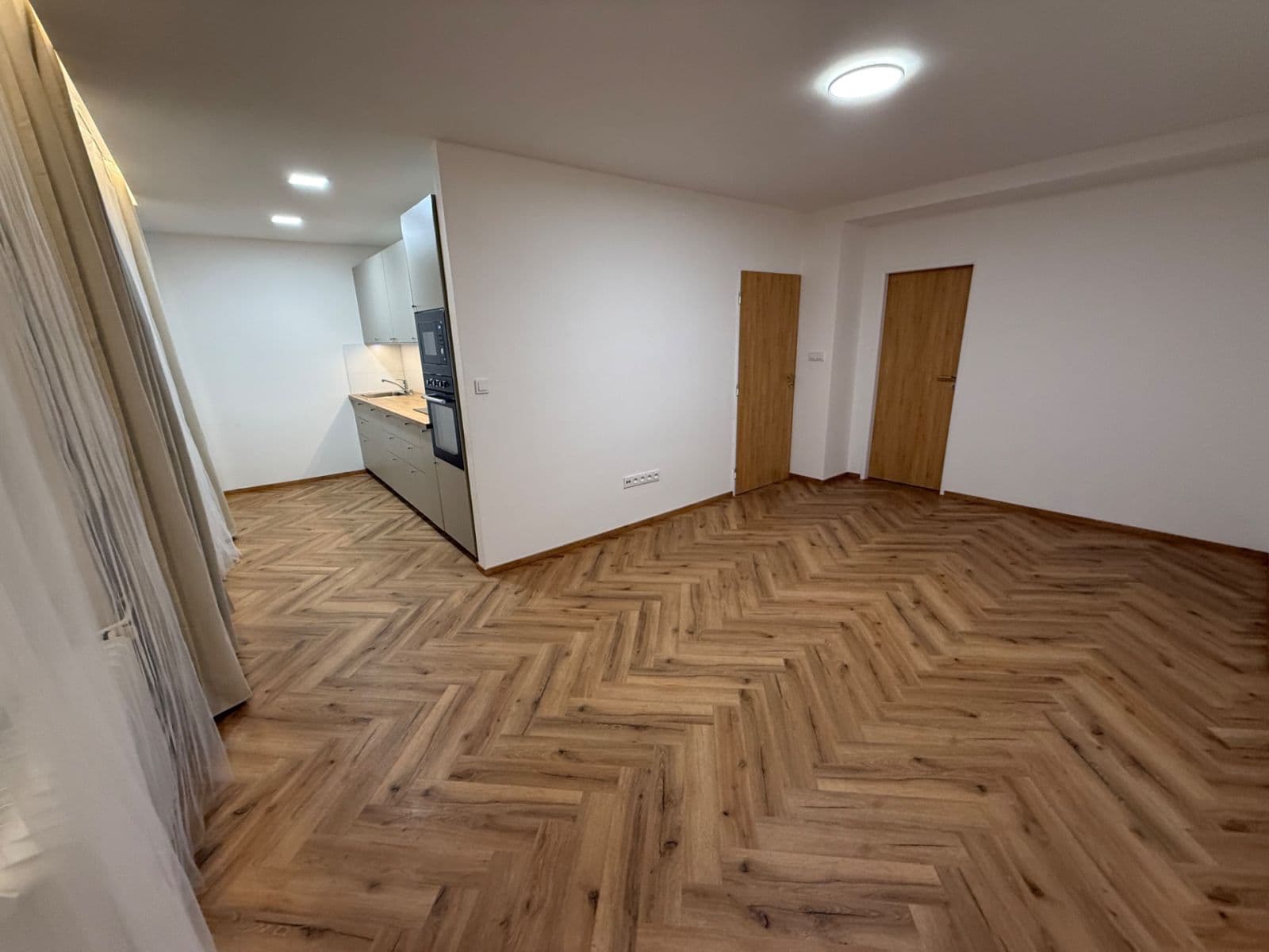 1 bedroom with open-plan kitchen flat to rent, 54 m², Kamenická, Děčín, Ústecký Region 1 bedroom with open-plan kitchen flat to rent, 54 m², Kamenická, Děčín, Ústecký Region