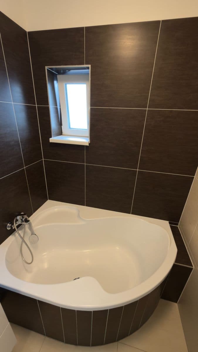Studio flat to rent, 44 m², Podkomorská, Ostrovačice, Jihomoravský Region Studio flat to rent, 44 m², Podkomorská, Ostrovačice, Jihomoravský Region