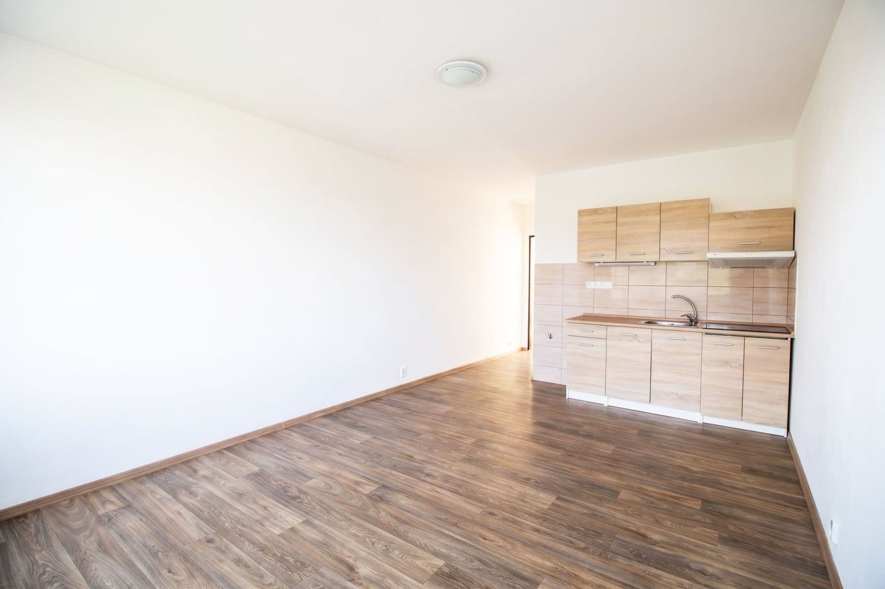 Studio flat to rent, 31 m², Jana Drdy, Příbram, Středočeský Region Studio flat to rent, 31 m², Jana Drdy, Příbram, Středočeský Region