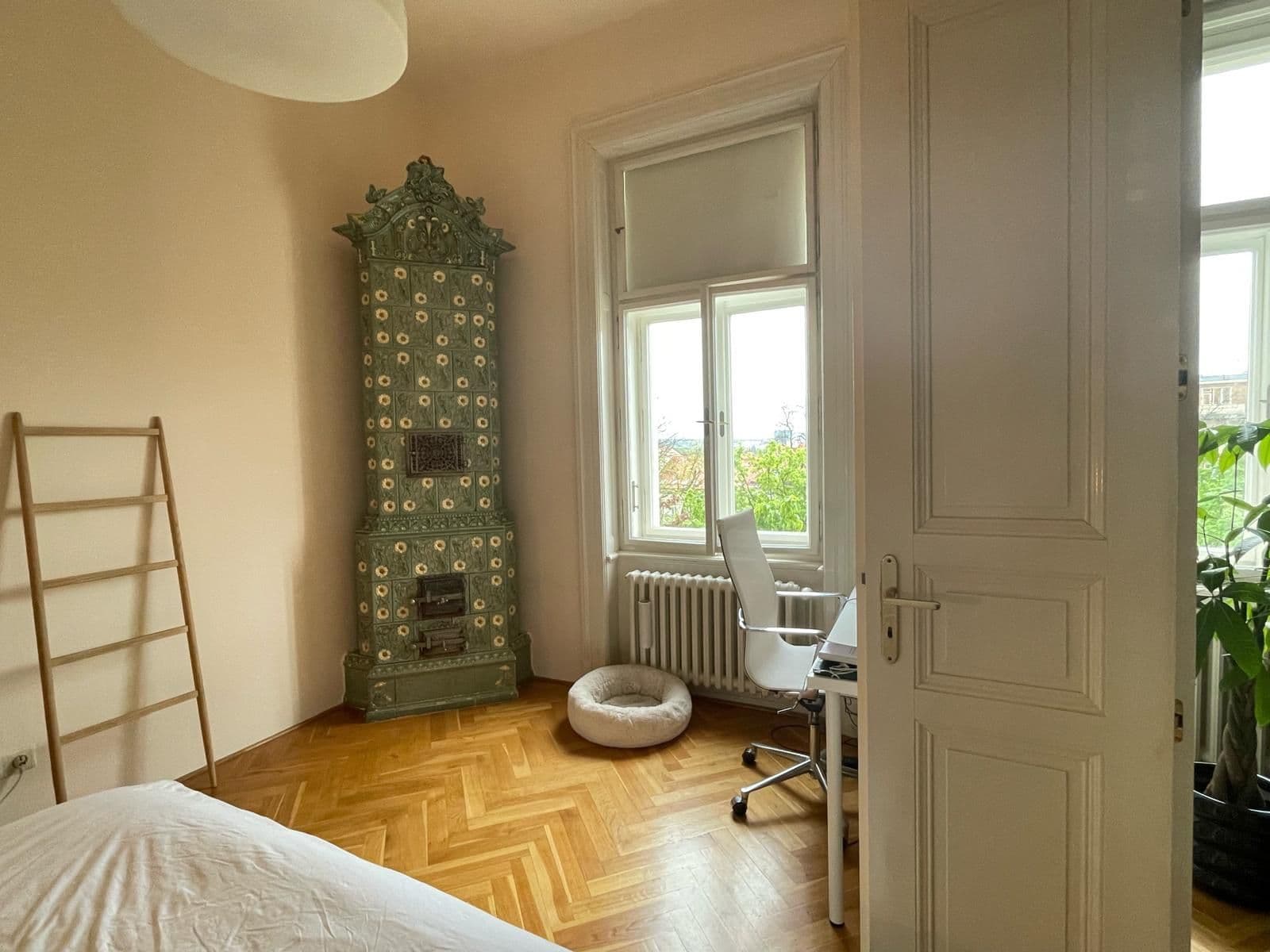 2 bedroom with open-plan kitchen flat to rent, 85 m², Slovenská, Prague, Prague 2 bedroom with open-plan kitchen flat to rent, 85 m², Slovenská, Prague, Prague