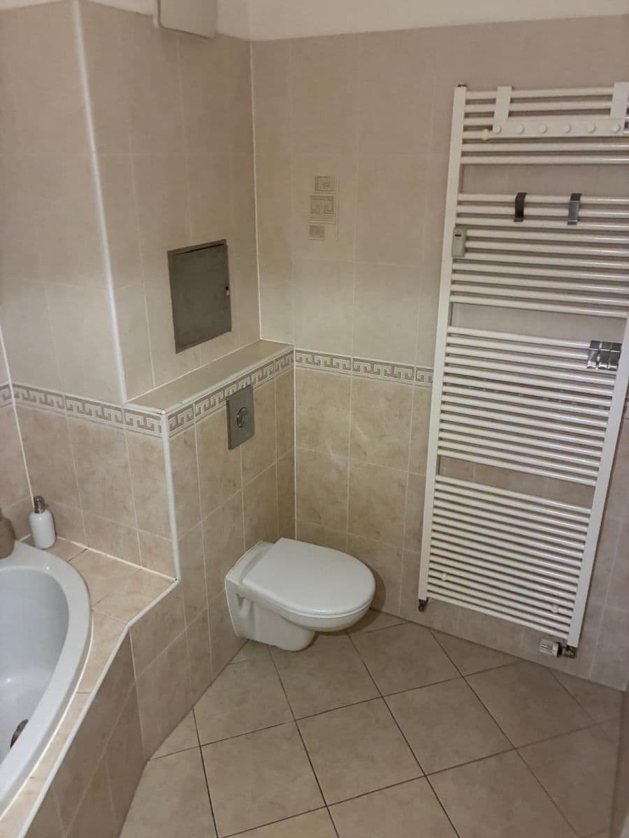 Studio flat to rent, 37 m², Mattioliho, Prague, Prague Studio flat to rent, 37 m², Mattioliho, Prague, Prague