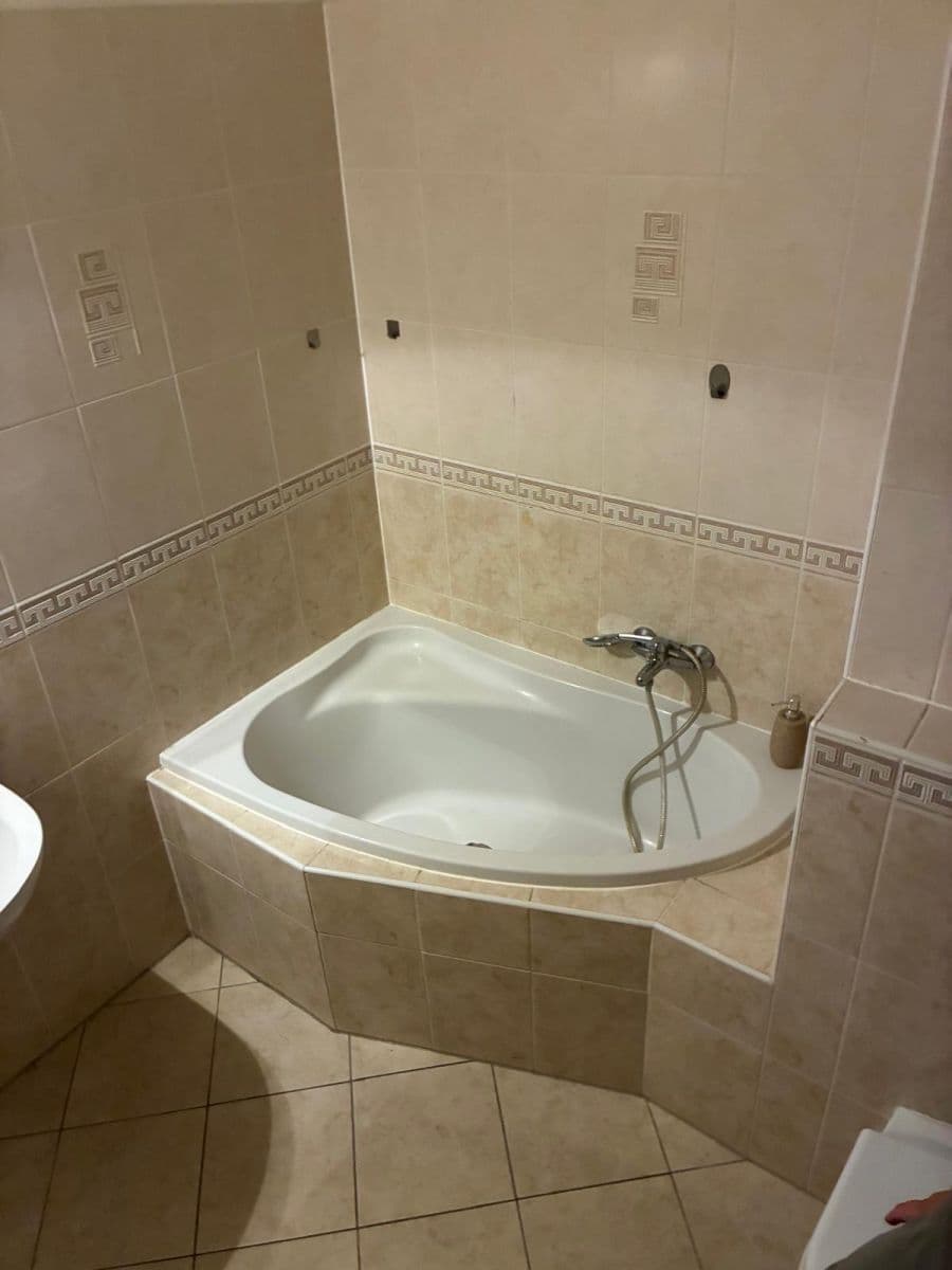 Studio flat to rent, 37 m², Mattioliho, Prague, Prague Studio flat to rent, 37 m², Mattioliho, Prague, Prague
